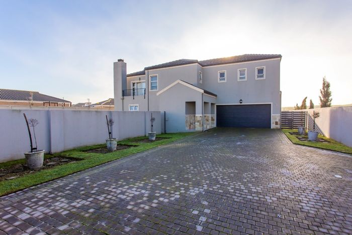 For Sale: House in Avalon Estate with pool, multi-sports court, and ample parking.