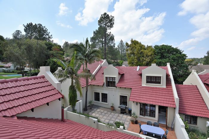 Bryanston Townhouse For Sale: 4 bedrooms, studio flatlet, pool, secure complex.