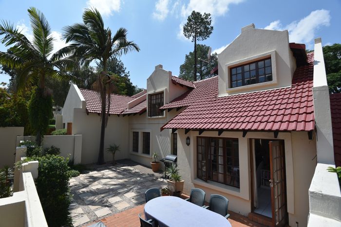 Bryanston Townhouse For Sale: 4 bedrooms, studio flatlet, pool, secure complex.