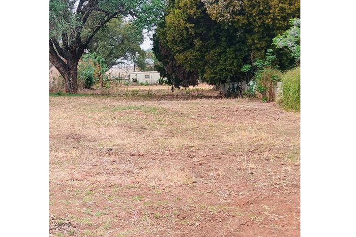 Vacant Land Residential For Sale in Deneysville Central, ideal for your dream project.