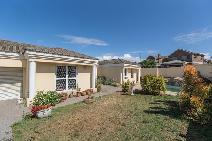 For Sale: Bluewater Bay House with pool, braai area, and pet-friendly yard.