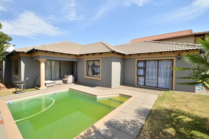 Honeydew Manor House For Sale: 4 beds, pool, open plan living, secure estate.