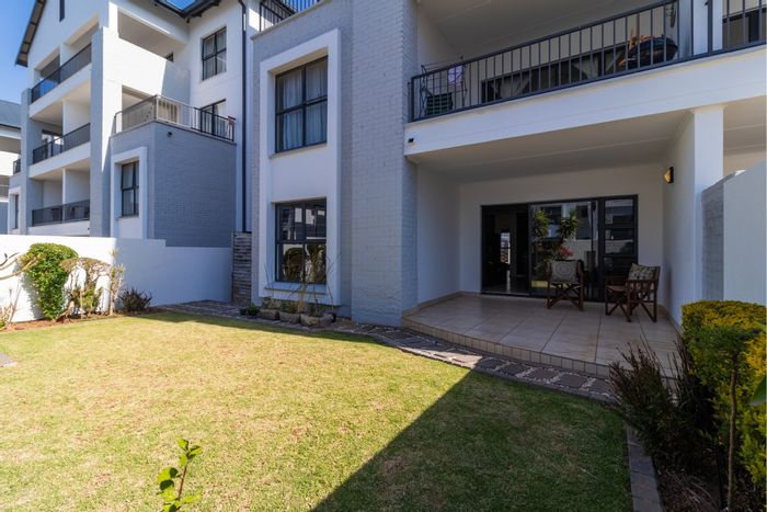For Sale: 3-Bedroom Apartment in Greenstone Hill with garden, parking, and pet-friendly amenities.