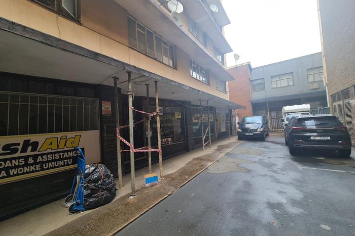 Office to Rent in Pinetown Central: 30m2 near court, transport, and shopping.