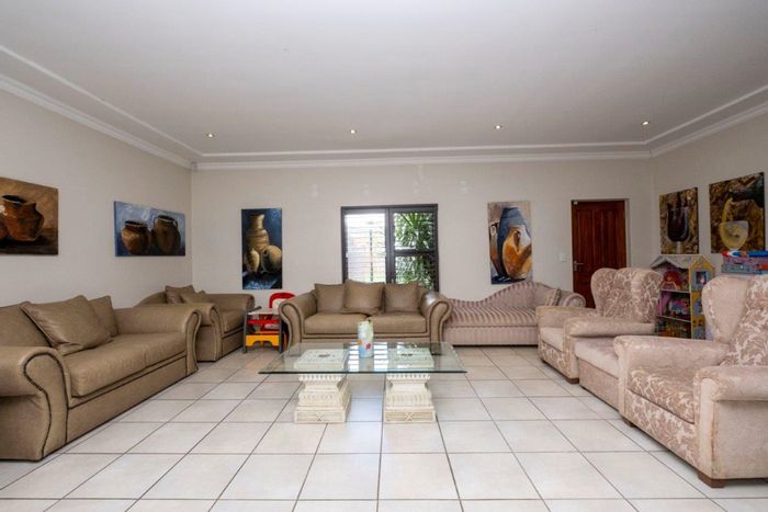 House for Sale in Vredelust: 4 bedrooms, pool, jacuzzi, secure estate living.