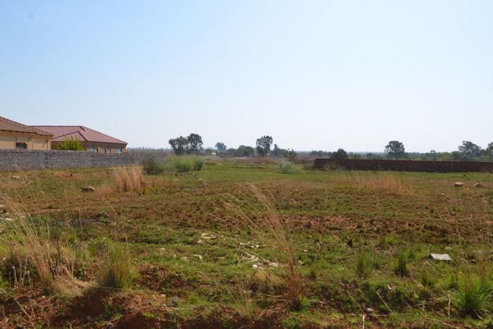 Vacant Land Residential in Ellaton For Sale: 972 sqm, water connected, building plans included.