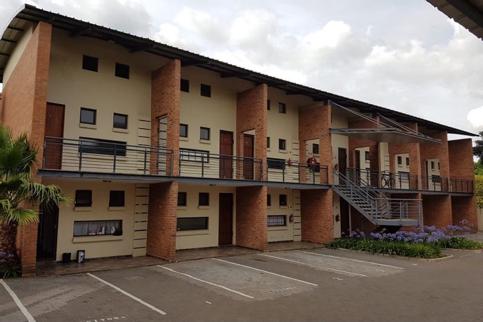2-bedroom apartment for sale in Hatfield with communal garden and secure parking.