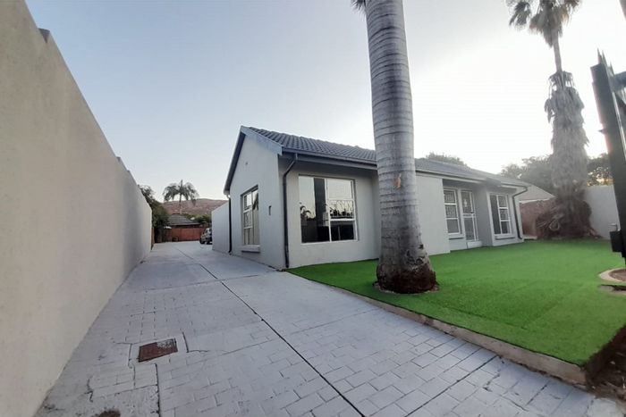 For Sale: Spacious 4-Bedroom House in Florauna with Pool and Braai Area.