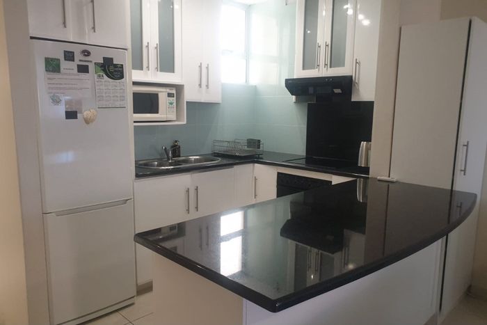 2 Bedroom Apartment for Sale in North Beach with Parking and Holiday Letting Option.