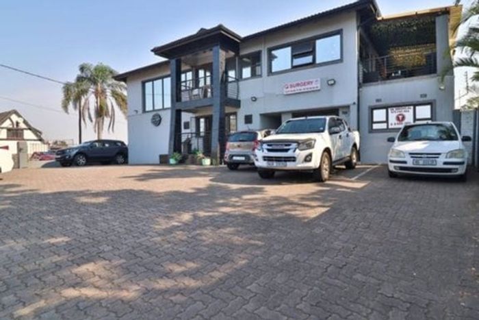 Versatile Durban North Central House For Sale: 4 Bedrooms, Spa, Surgery, Income Potential.