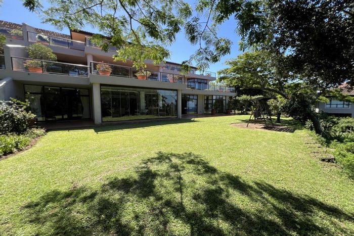 Zimbali Apartment For Sale: 3 bedrooms, pool, jacuzzi, golf course access.