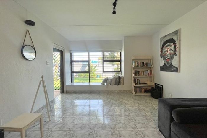 Morningside Apartment For Sale: 2 beds, pool, secure complex, garden patio.