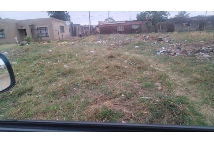 Vacant Land Residential in Osizweni For Sale - 450 sqm near amenities and schools.