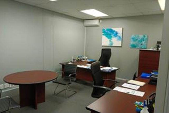 Office To Rent in Newton Park: Reception, kitchenette, air conditioning, ample parking.