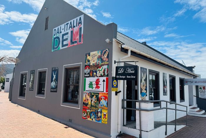 Retail space to rent in Hermanus Central, ideal for entrepreneurs with foot traffic.