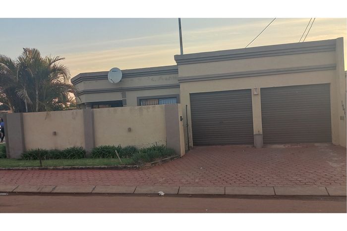 For Sale: 3-Bedroom House with Braai Area, Garden, and Double Garages in Soshanguve South Ext 1.