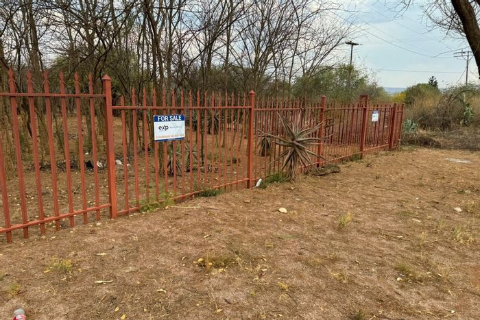 Vacant Land Residential in Groot Marico Central, For Sale: 1688m², prime location, easy access.