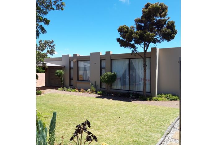 Vredenburg Central House For Sale: Spacious living, pool, large yard, approved plans.