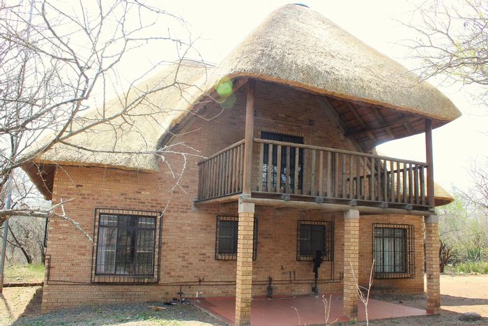 House for Sale in Marloth Park Central: 2 beds, 2 baths, vacant stand included.