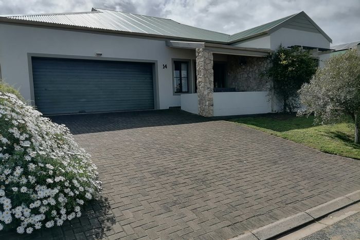 For Sale: House in Stilbaai Wes with 2 beds, study, patio, and garage.