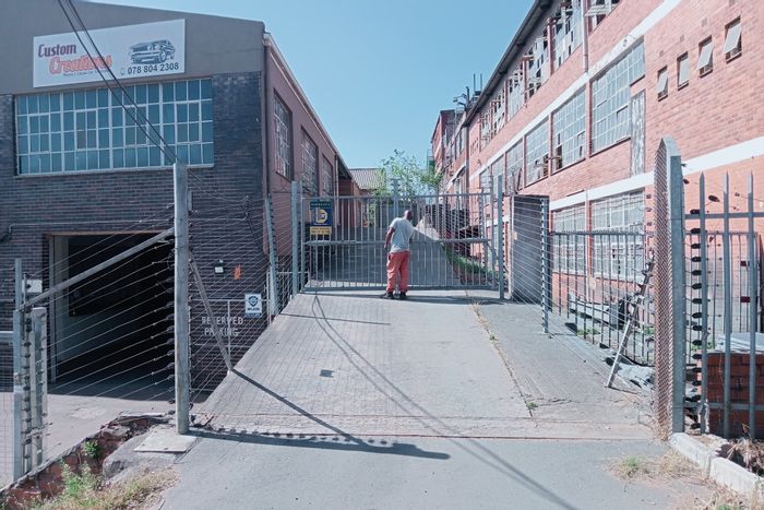 Industrial Units To Rent in New Germany: Direct Highway Access, Secure Parking Available.