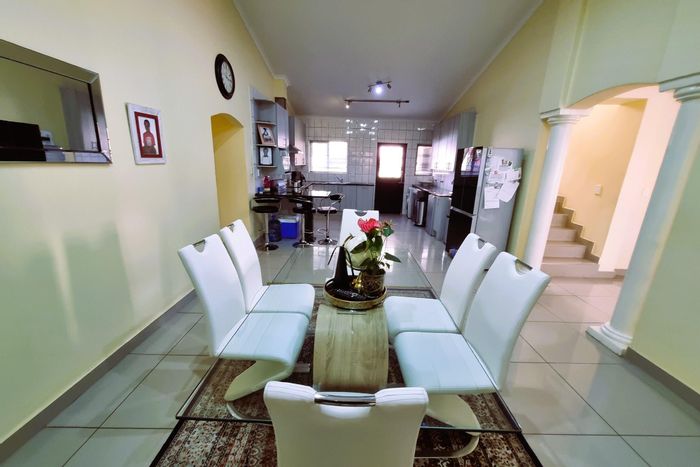 For Sale: Spacious 5-Bedroom House in Moreleta Park, Secure Estate with Amenities.