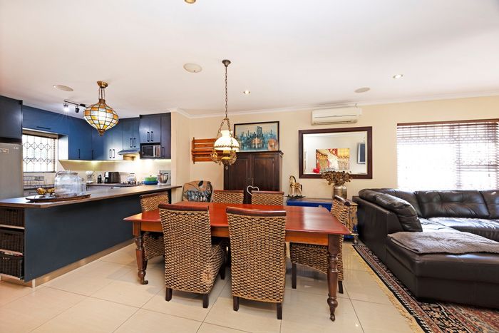 Townhouse For Sale in Vredekloof Heights: 2 Bedrooms, Double Garage, Open-Plan Living.