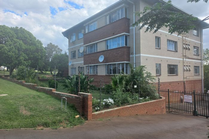 Pelham Apartment To Rent: 1-Bedroom, near UKZN, shopping, dining, and recreation.