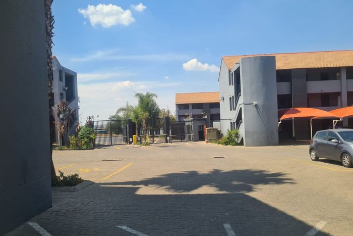 Erand Gardens Apartment For Sale: Ground floor, 2 beds, private patio, secure community.