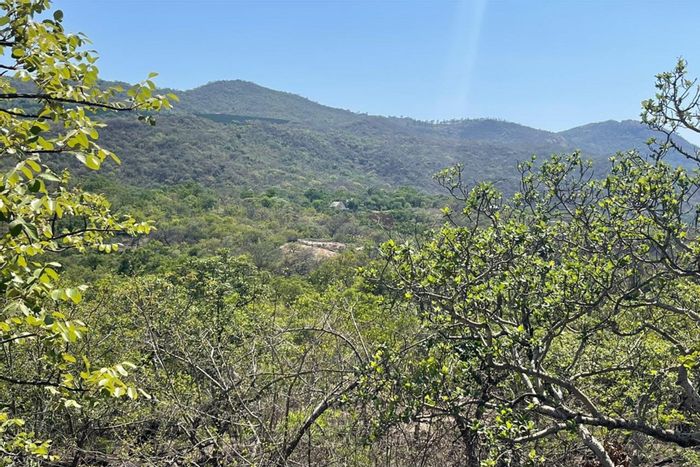 Kamagugu For Sale: Vacant Land Residential with mountain views and pet-friendly space.