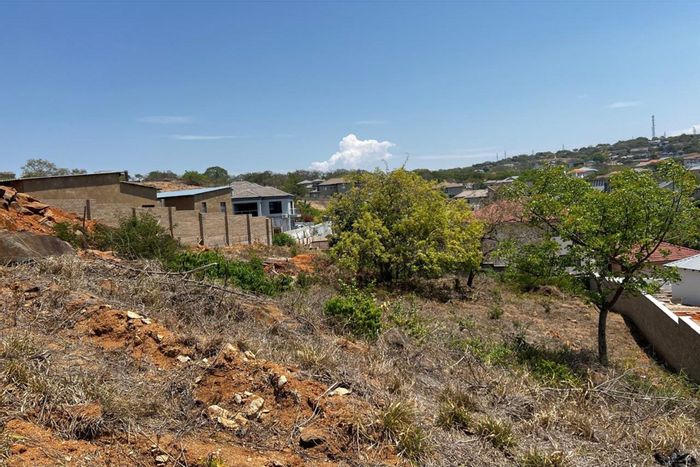 Vacant Land Residential in Drum Rock For Sale: 1,211 sqm, prime location, growth potential.