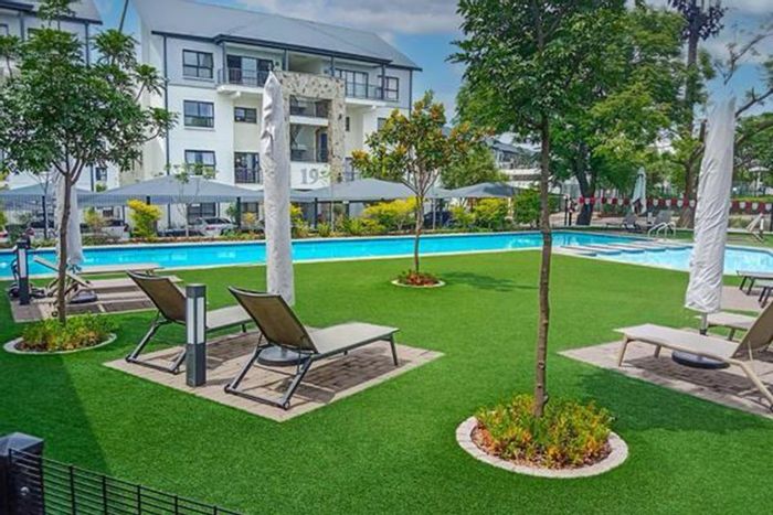 Kyalami Apartment To Rent: 1 bed, gym, pool, cinema, close to amenities.