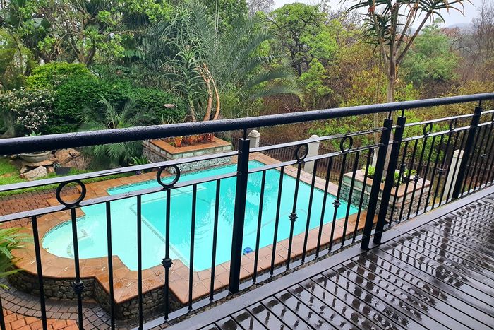 For Sale: Spacious 6-bedroom house in Nelspruit Ext 1 with pool and security.