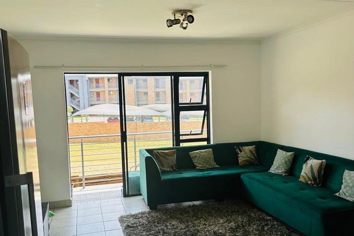 2-Bedroom Apartment For Sale in Sagewood with Pool, Balcony, and Fibre Internet.