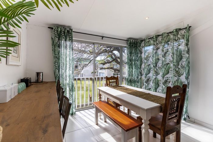 For Sale: 2-Bedroom Apartment in St Lucia Central with pool and braai area.