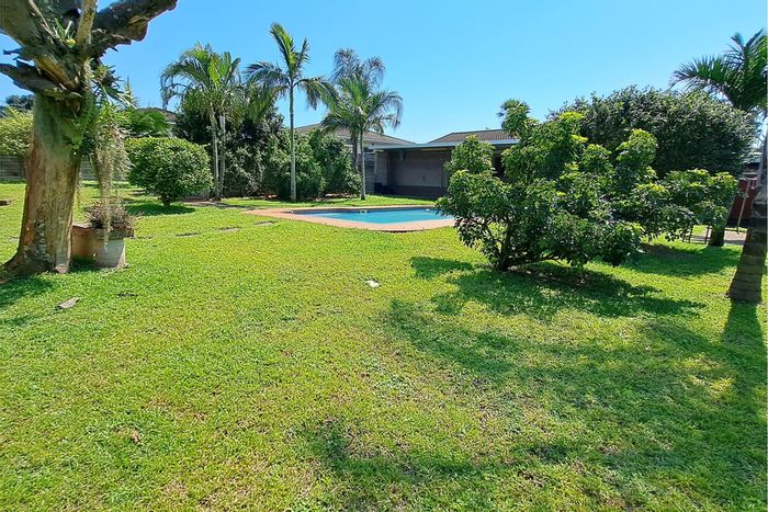 Birdswood House For Sale: 4 bedrooms, pool, garden, secure parking, family-friendly.
