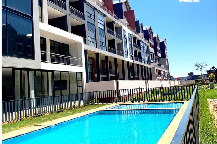 2-Bedroom Apartment To Rent in Greenstone Hill with pool, gym, and balcony views.