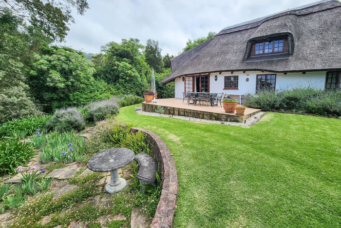 Unique 3-bedroom house with flat, garden views, and water storage in Old Place. For Sale.