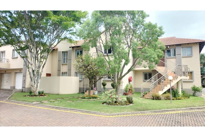 3-Bedroom Townhouse to Rent in Moreleta Park with pool and secure access.