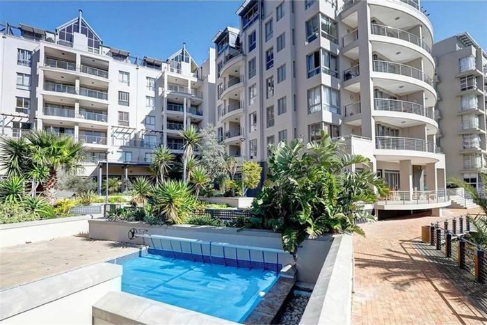 2-Bedroom Apartment To Rent in Tyger Waterfront with Pool and 24-Hour Security.