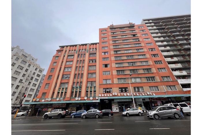 1.5-Bedroom Apartment For Sale in Durban Central, close to amenities and transport.