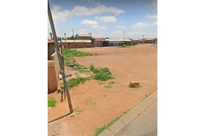 Vacant Land For Sale in Naledi: 279m2, ideal for home or business development.