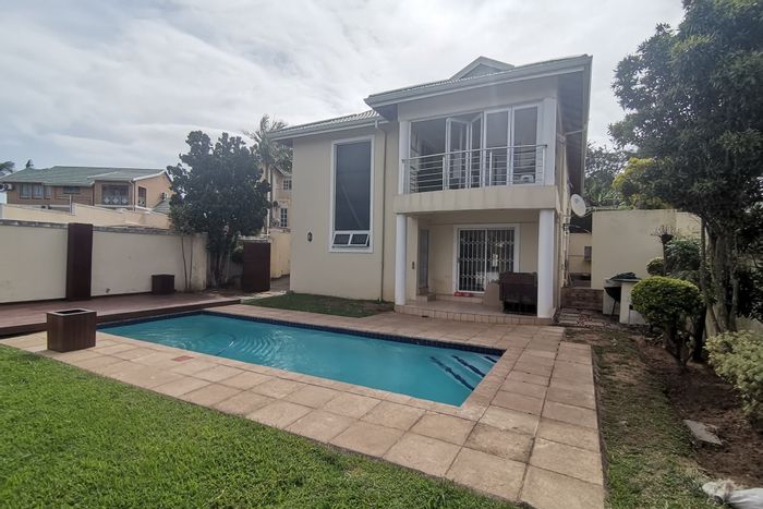 House For Sale in Mount Edgecombe Central: 3 Bedrooms, Pool, Open Plan Living.