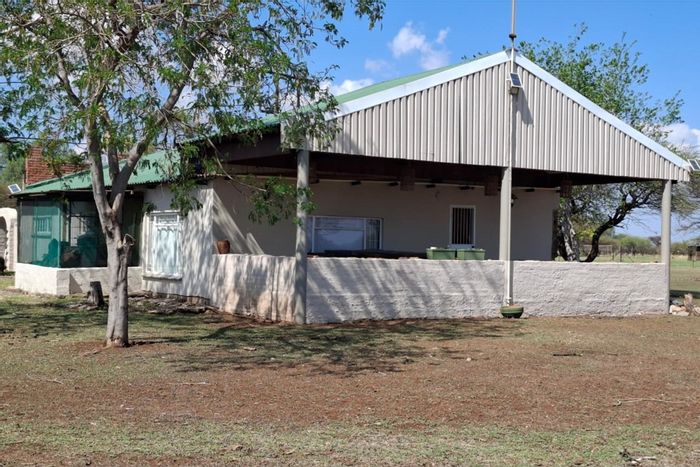 Radium Small Holding For Sale: 21 hectares, pecan orchard, game-fenced, water secure.