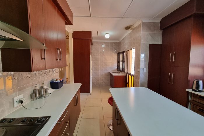 For Sale: Spacious 4-Bed House in Adamayview with Pool, Flatlet, and Large Yard.
