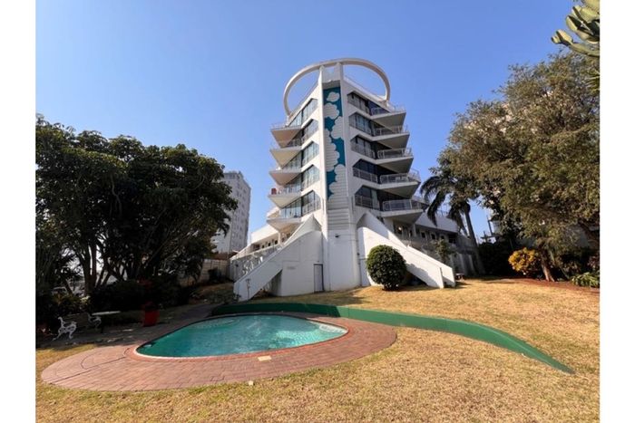 3-bedroom apartment to rent in Musgrave with pool, garden, and secure parking.