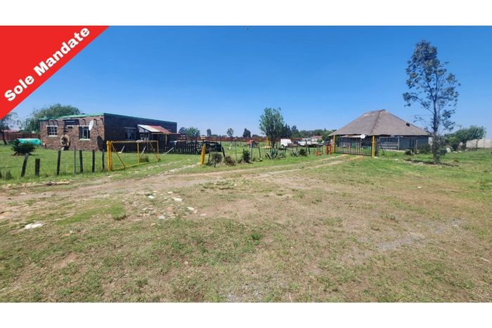 Endicott Small Holding For Sale: Three Dwellings, Arable Land, Storage Space Available.