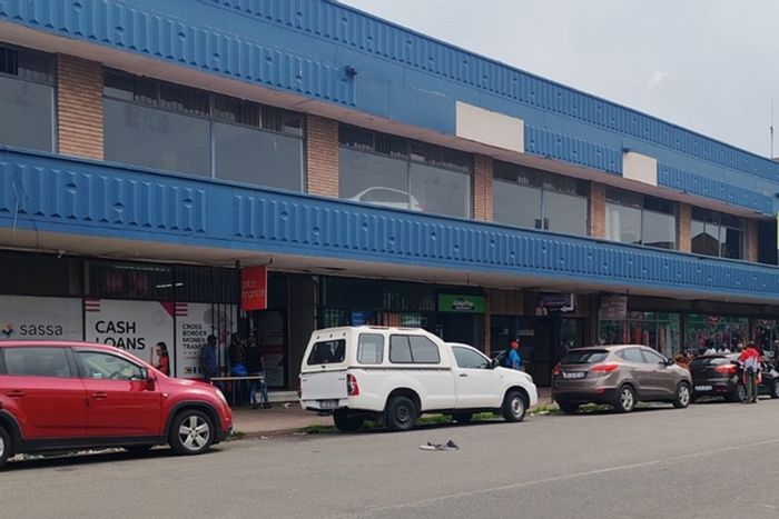 Retail space to rent in Vereeniging Central, high foot traffic, great accessibility.