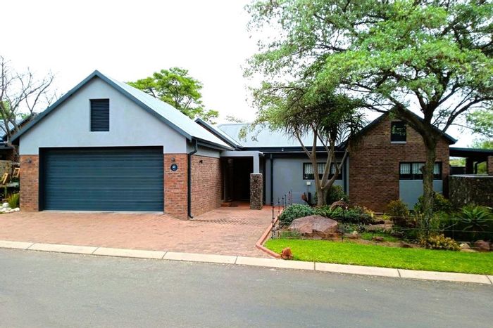 For Sale: House in Negester Klein-Kariba with solar power, clubhouse, and security.