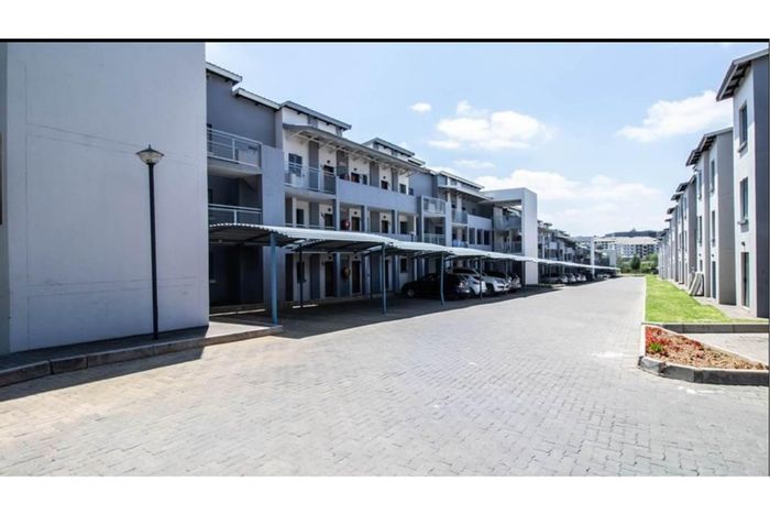 For Sale: 2 Bed, 1 Bath Apartment in Noordwyk with Gas Stove and Security.